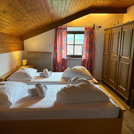 Gasthof Goldenes Lamm Varna Esterno foto