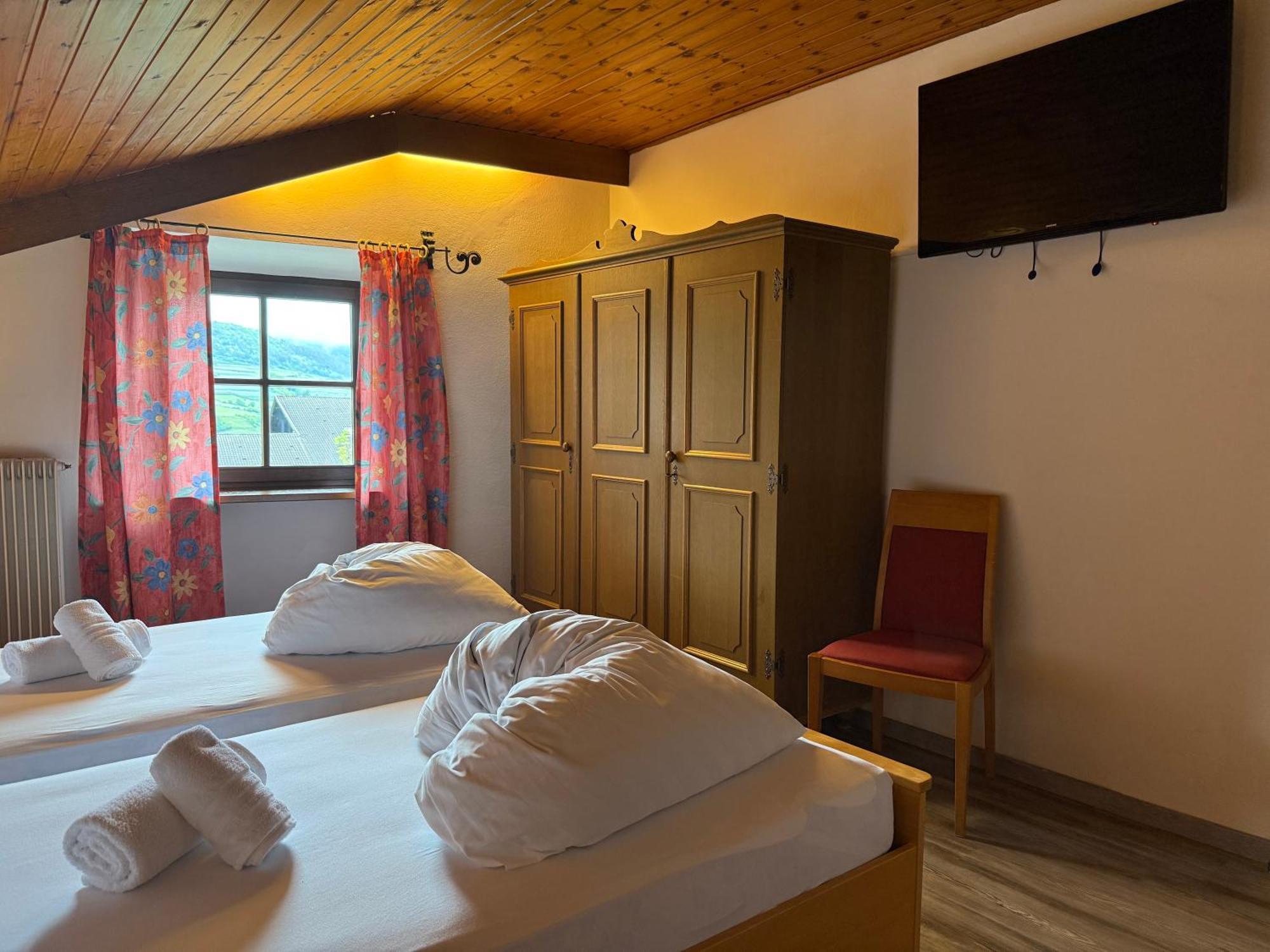 Gasthof Goldenes Lamm Varna Esterno foto