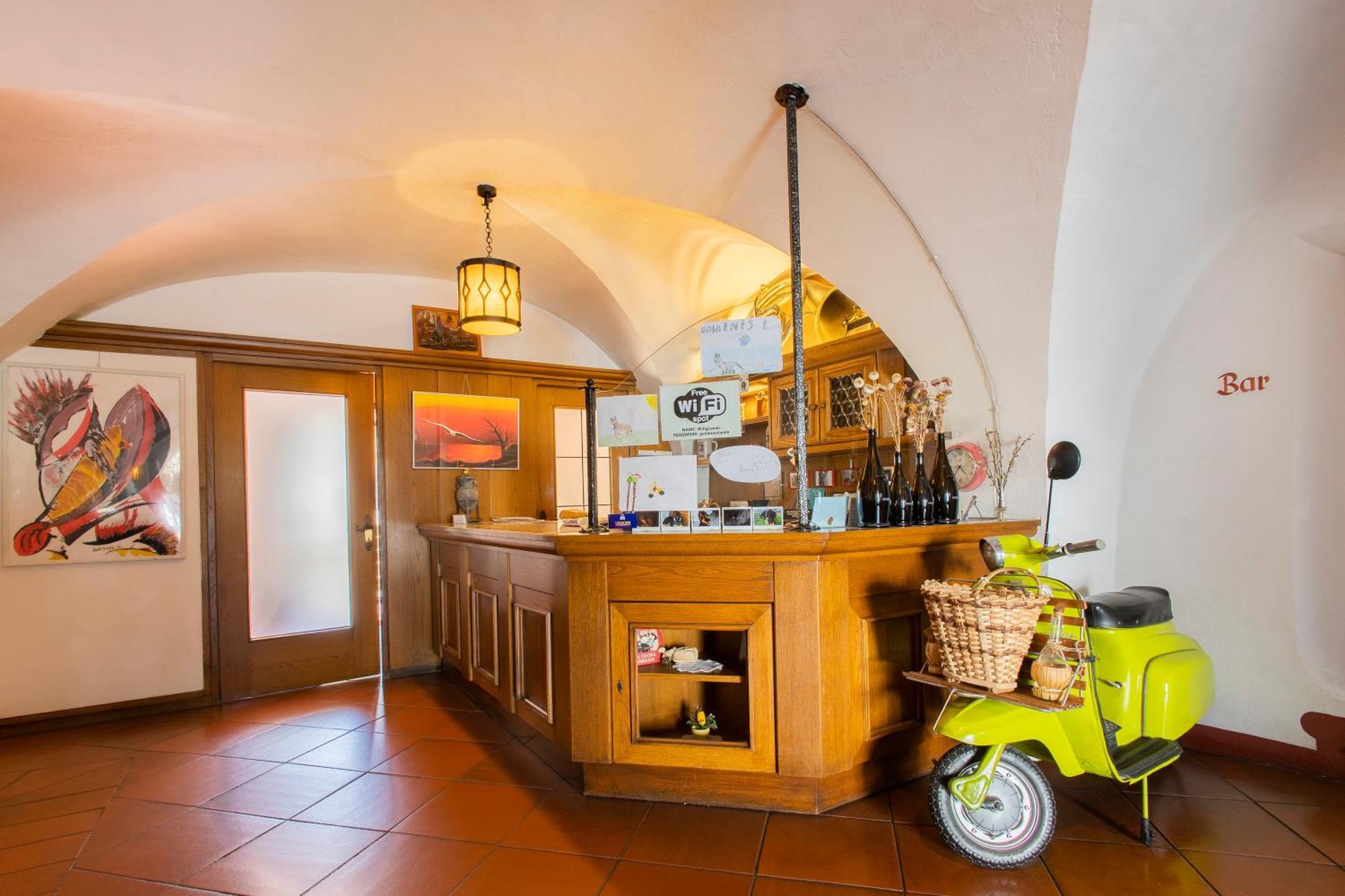Gasthof Goldenes Lamm Varna Esterno foto